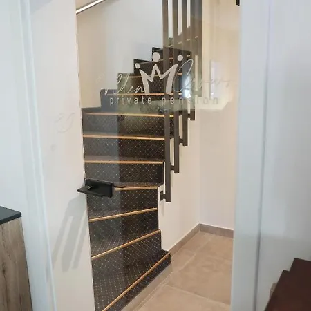 Golden Crown Гостевой дом 4*