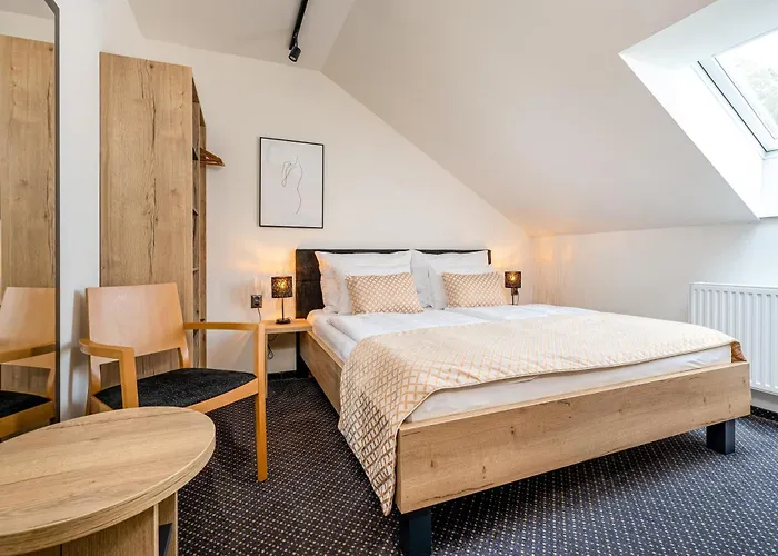 Golden Crown Gæstehus 4*