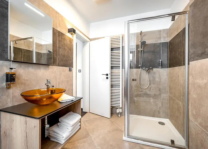 Golden Crown Casa de hóspedes